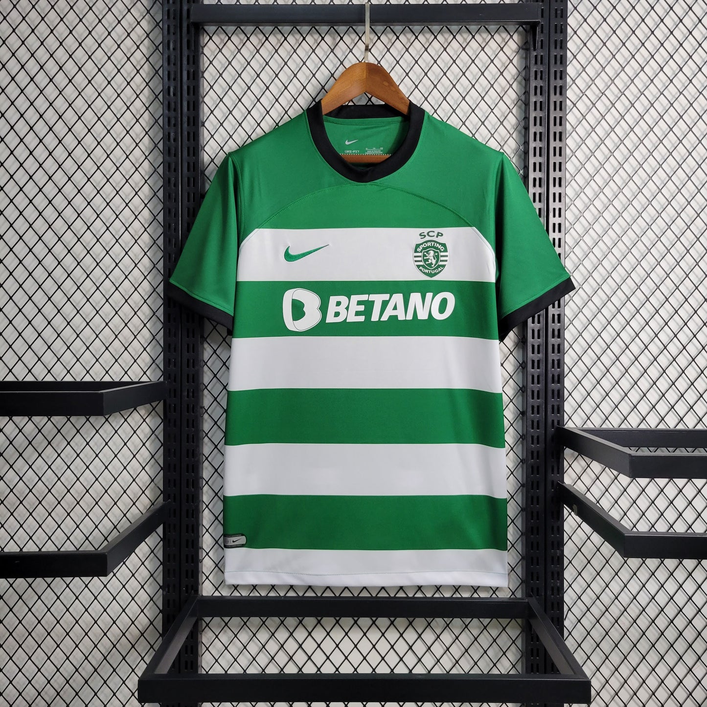 Camisola SPORTING I 23/24 VERSÃO ADEPTO homem c/ OFERTA de Personalização Nome + Número