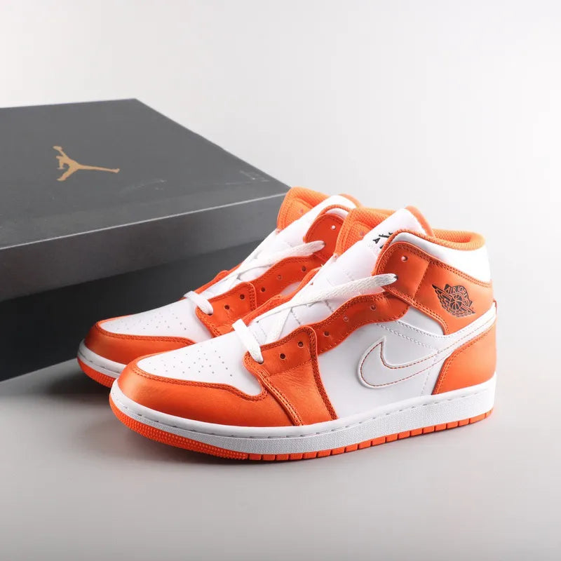 Jordan AJ 1 Retro High – O Clássico do Basquetebol e Streetwear - Laranja