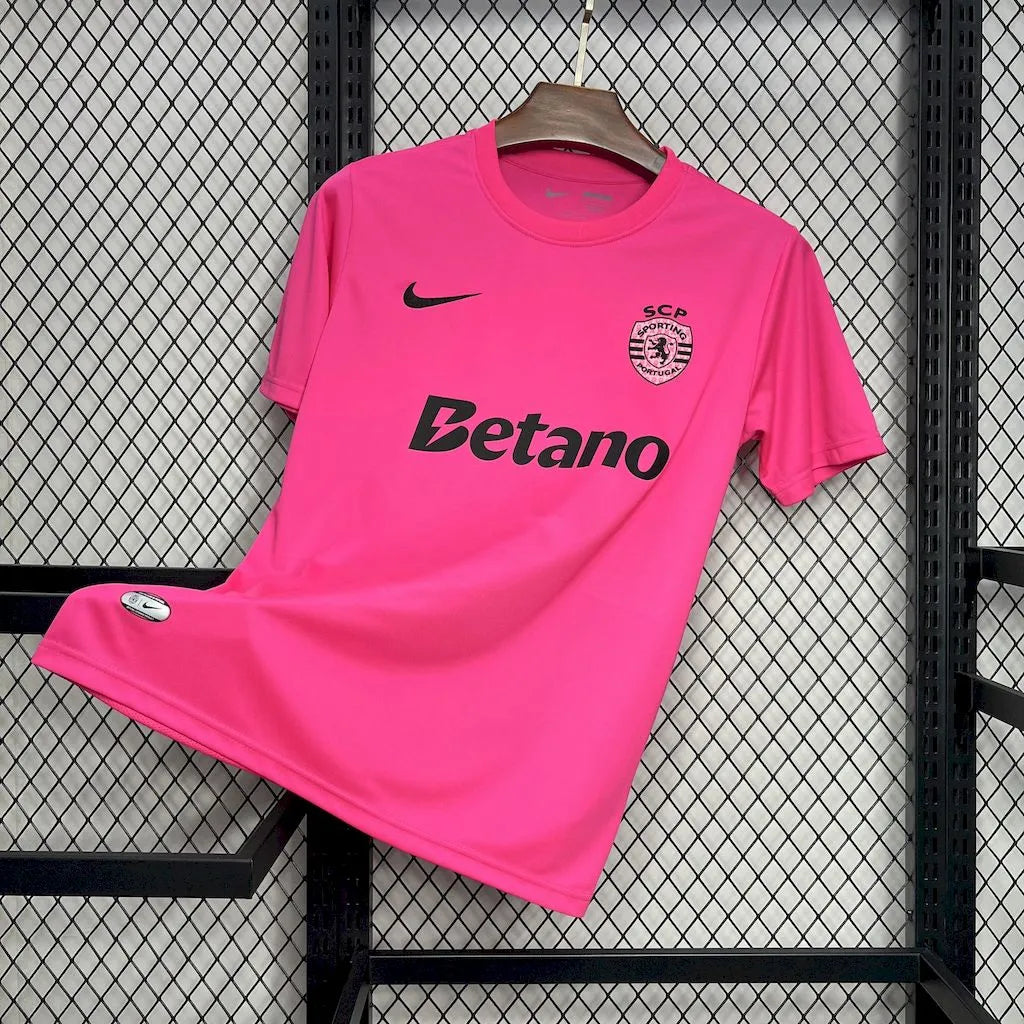 Camisola Rosa Sporting CP 2024/25 Rosa: Edição Outubro Rosa para Adeptos e Adeptas - S ao 3XL