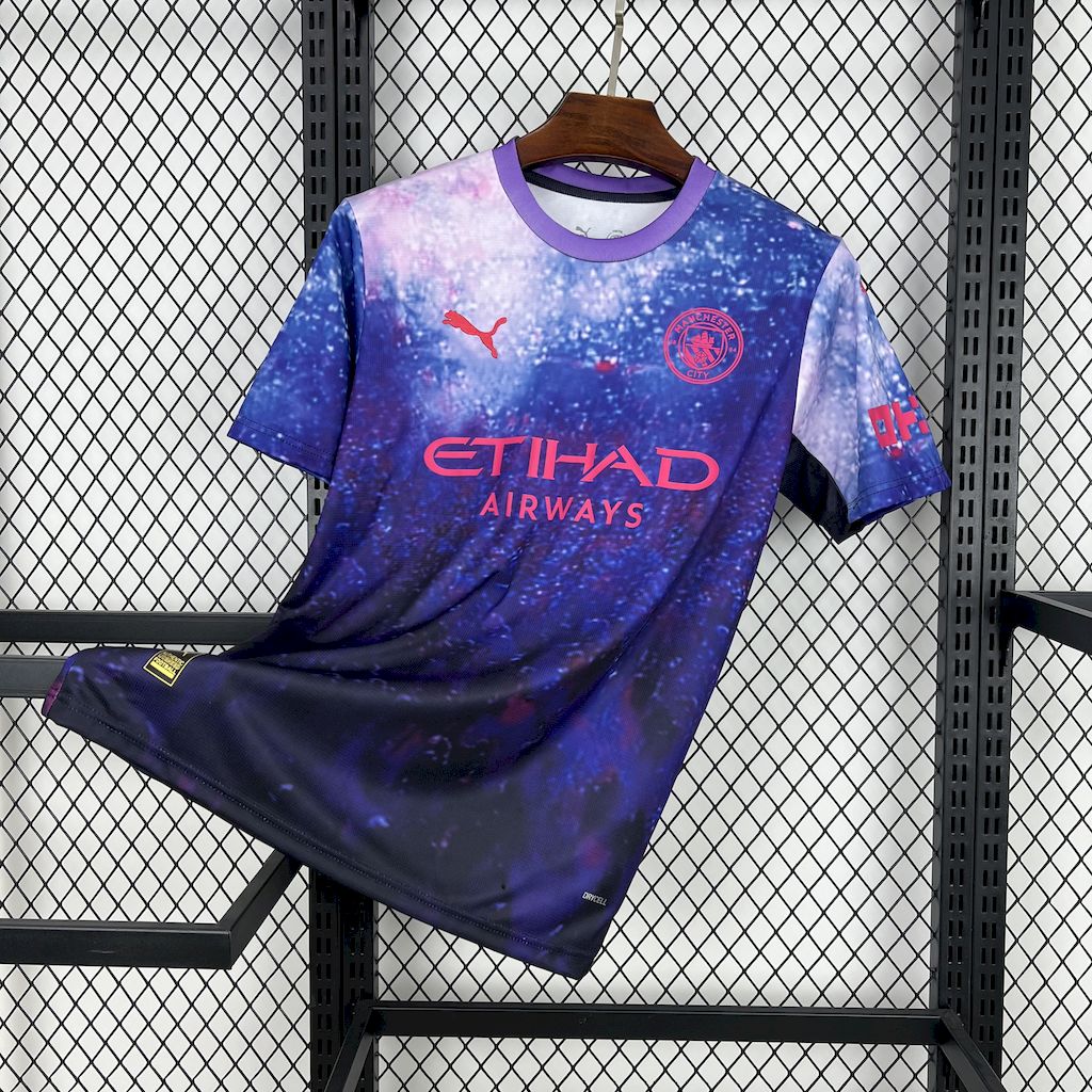 Camisola Manchester City 2025/26 - Versão Adepto - Purple Concept