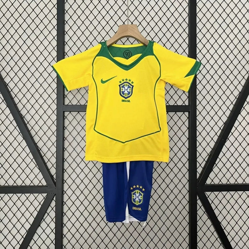 Camisola RETRO KIDS BRASIL home 2004/2006 VERSÃO c/ OFERTA de Personalização Nome + Número