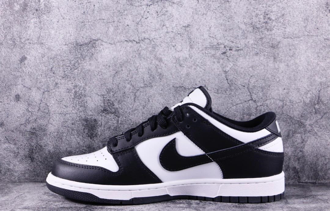 Nike Dunk Low "White/Black" para mulheres