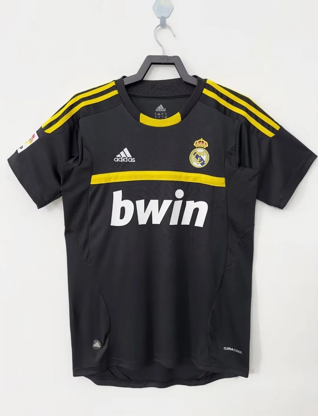 Camisola Real Madrid 2011/12 (RETRO) preta masculina de Guarda Redes c/ Oferta Personalização