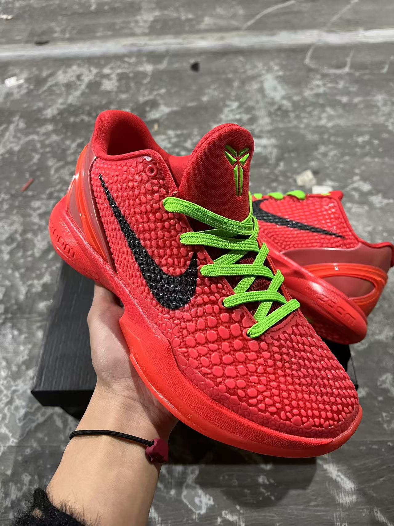 Nike Kobe 6 Protro “Reverse Grinch” - Ténis de Basquetebol Icónico - 36 ao 47