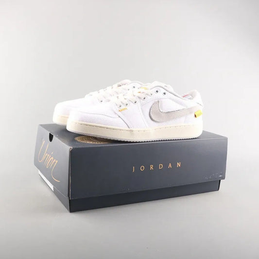 Ténis AJ 1 Retro Low UNION Brancos: Exclusividade e Elegância em Cada Passo - 36 ao 45