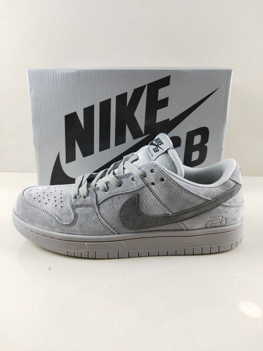 Nike Dunk SB x Reigning Champ: Colaboração de Estilo e Desempenho